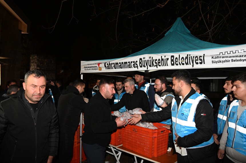 Başkan Görgel, Berat Kandili’nde Uncular Camii’ndeydi