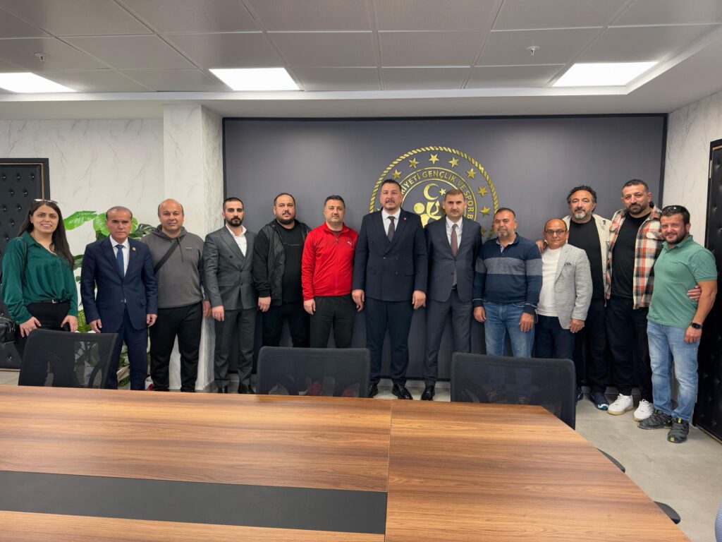 Kahramanmaraş’ta Güreşin Temsilcileri Gençlik ve Spor İl Müdürü Yasin Özdemir’e Hayırlı Olsun Ziyareti