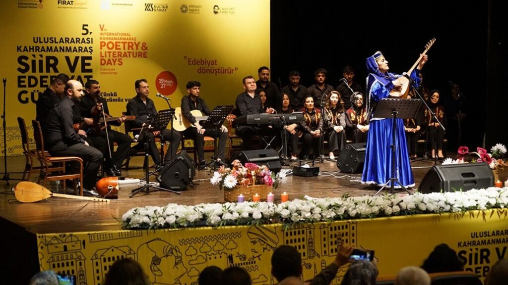 Şiir ve musiki gecesi Kahramanmaraş’ta büyüledi!