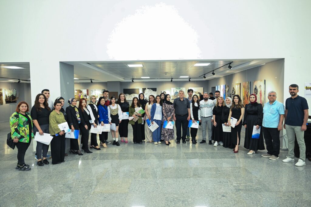 Güzel Sanatlar Fakültesinin 2024-2025 Mezuniyet Sergisi Sanatseverlerle Buluştu