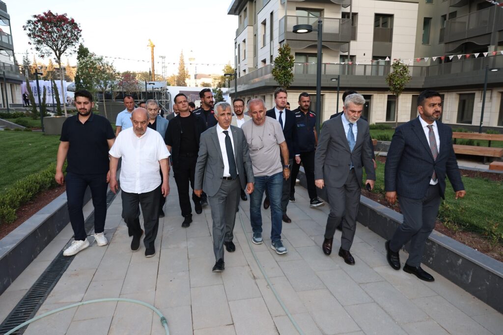 Başkan Görgel, Azerbaycan Mahallesi’nde Yürütülen Çalışmaları İnceledi