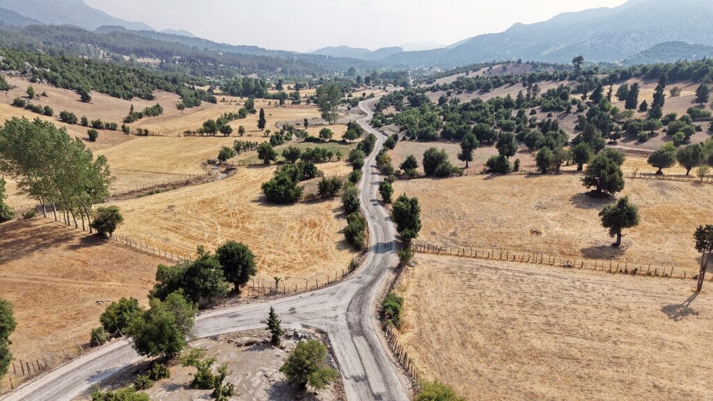 Büyükşehir, Elbistan’da Yolları Bir Bir Yeniliyor