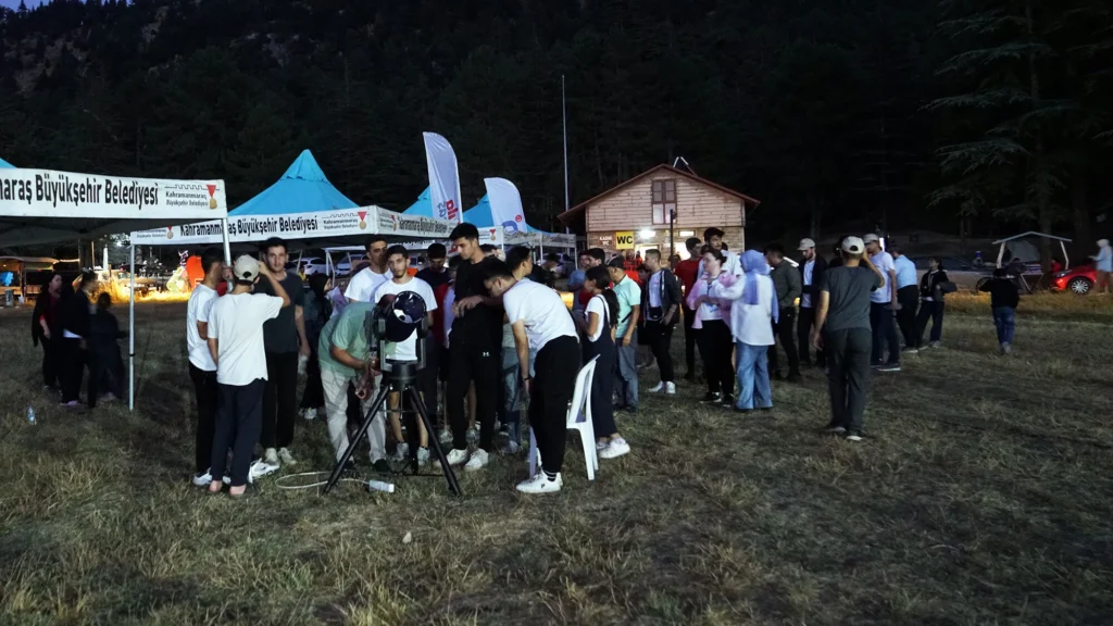 Gençler Başkonuş’ta Gökyüzünü Keşfe Çıktı