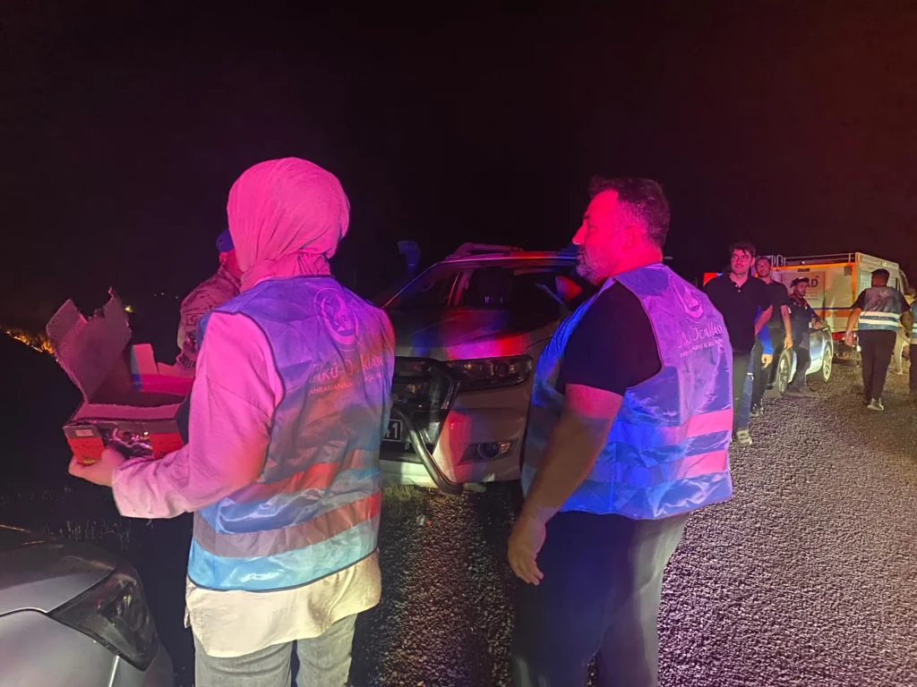 Başkan Gedemenli; Ateşin Düştüğü Her Yere Yüreğimizi Koyarız