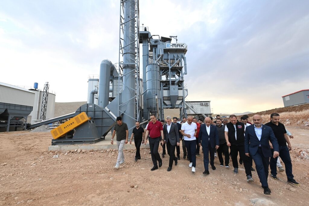 Görgel ve Kirişci, Kuzey İlçelerin Yol Ağına Güç Katacak Tesiste İncelemelerde Bulundu