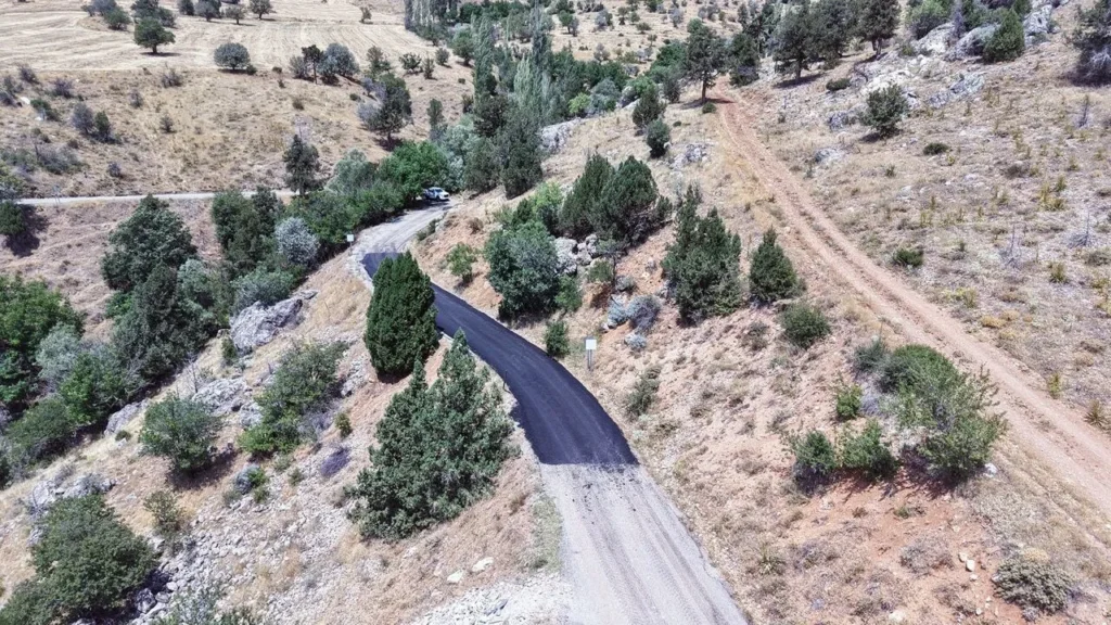 Büyükşehir, Afşin’de Bir Grup Yolunun Daha Konforunu Artırıyor