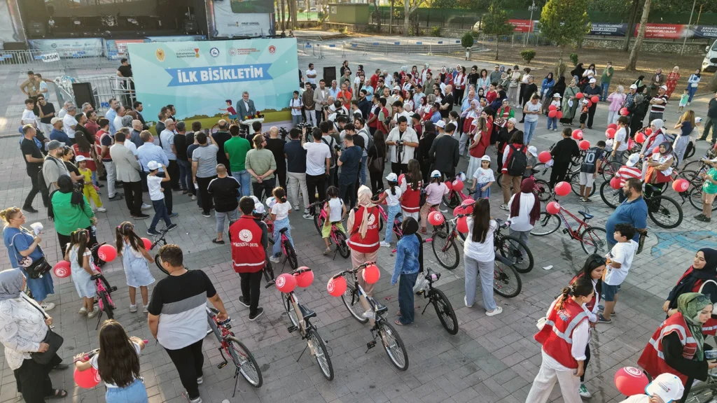 170 Çocuğun Bisiklet Hayali Gerçeğe Dönüştü; Pedallar Mutluluk İçin Döndü