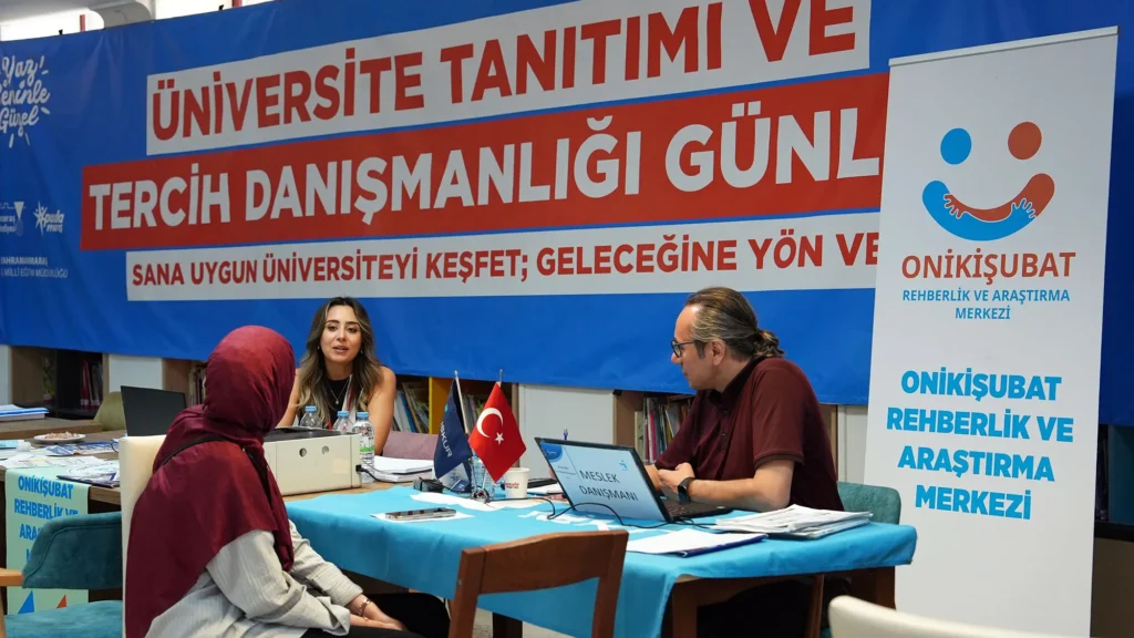 Üniversite Yolunda Büyükşehir Gençlerin Yanında