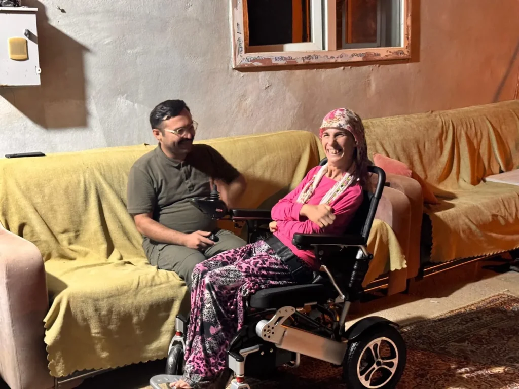 Fatmagül’ün Uzaktan Kumandalı Akülü Sandalye Hayalini Mustafa Şahin gerçekleştirdi