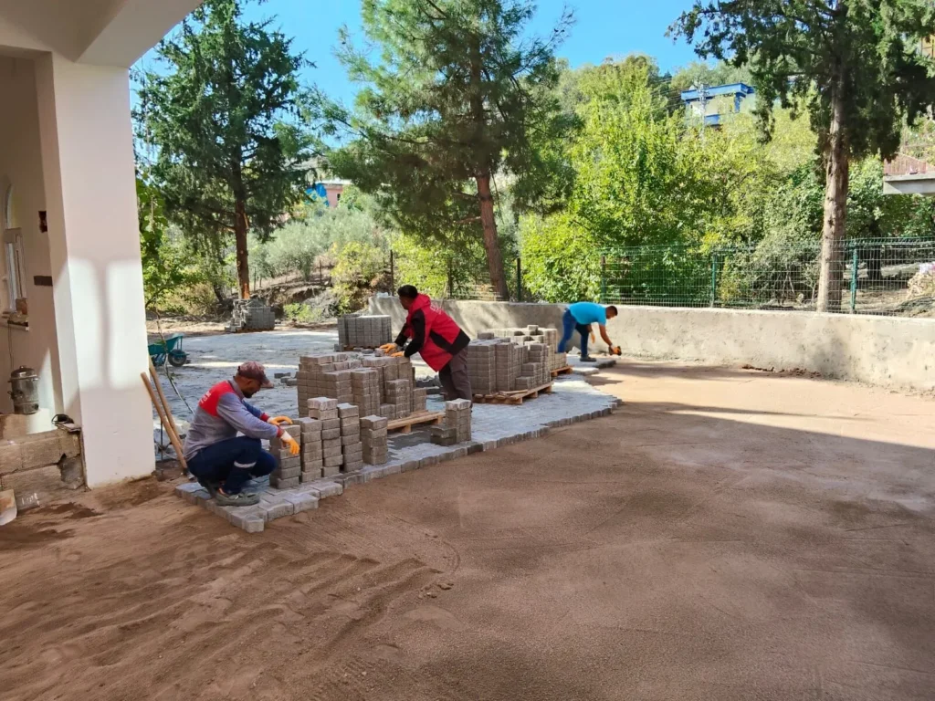 Onikişubat Belediyesi, 10 kırsal mahallede ulaşım ağını güçlendiriyor