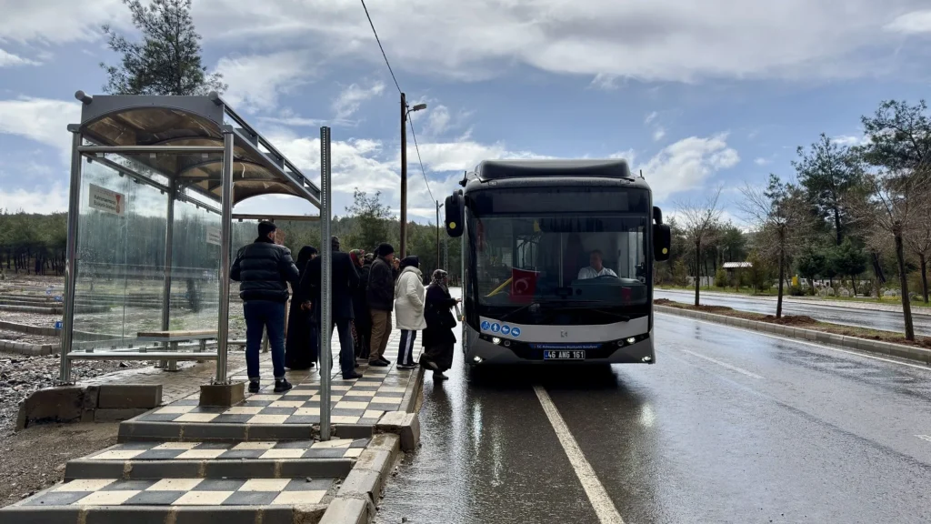 Büyükşehir, Bayramda Mezarlık Ziyaretlerini Ulaşım Desteğiyle Kolaylaştırdı