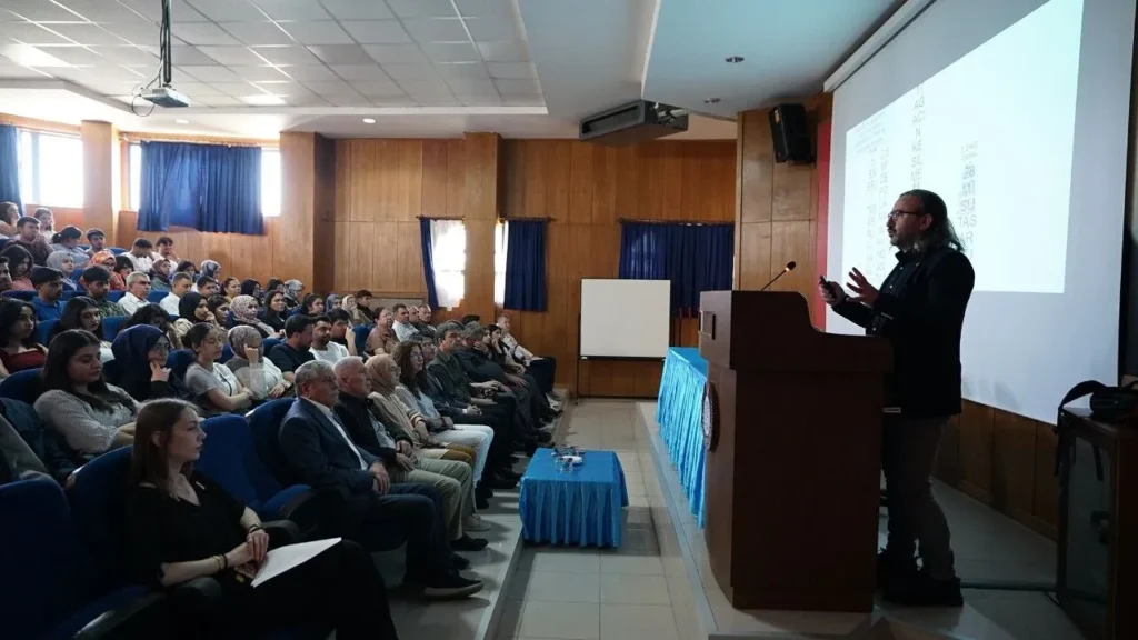 Büyükşehirden Üniversite Gençliğine Sıfır Atık Eğitimi